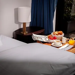 https://aux-anges.hotelsantwerp.net